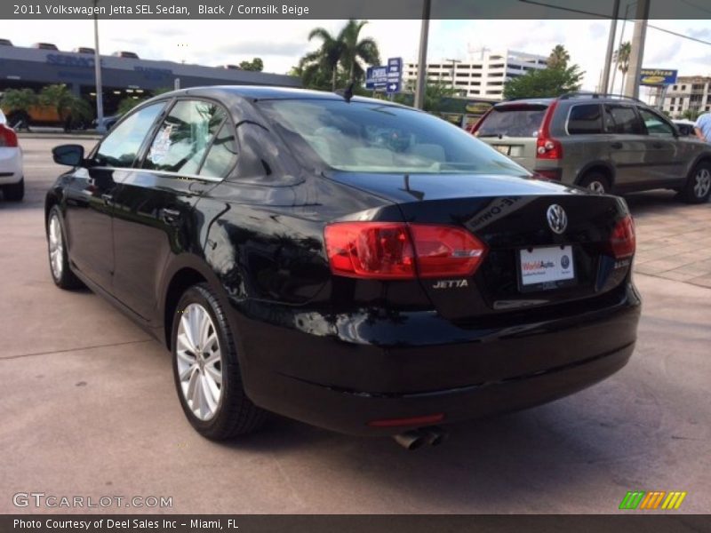 Black / Cornsilk Beige 2011 Volkswagen Jetta SEL Sedan