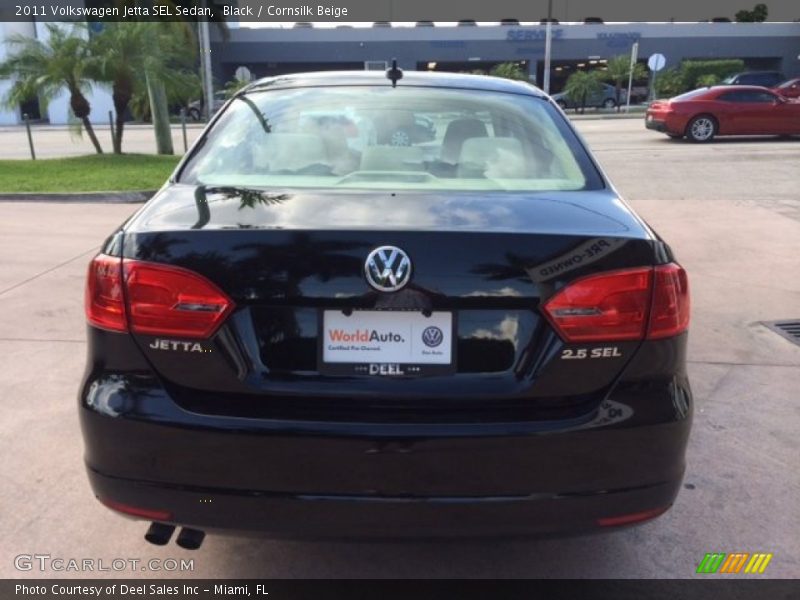 Black / Cornsilk Beige 2011 Volkswagen Jetta SEL Sedan