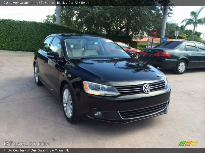 Black / Cornsilk Beige 2011 Volkswagen Jetta SEL Sedan