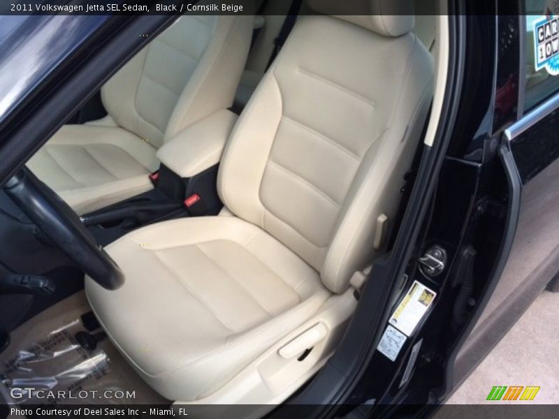 Black / Cornsilk Beige 2011 Volkswagen Jetta SEL Sedan