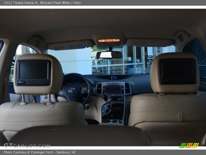 Blizzard Pearl White / Ivory 2011 Toyota Venza I4