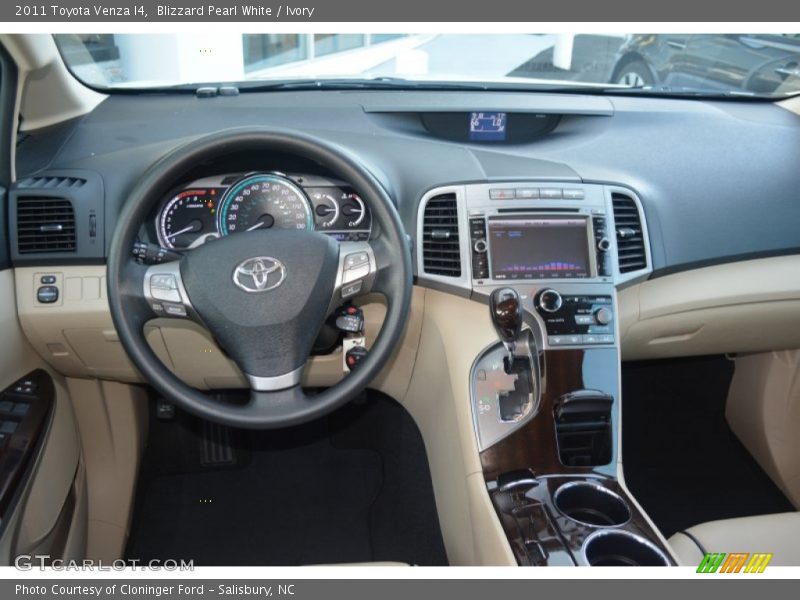 Blizzard Pearl White / Ivory 2011 Toyota Venza I4