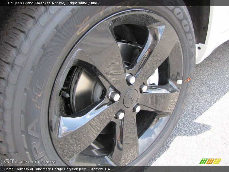 Bright White / Black 2015 Jeep Grand Cherokee Altitude