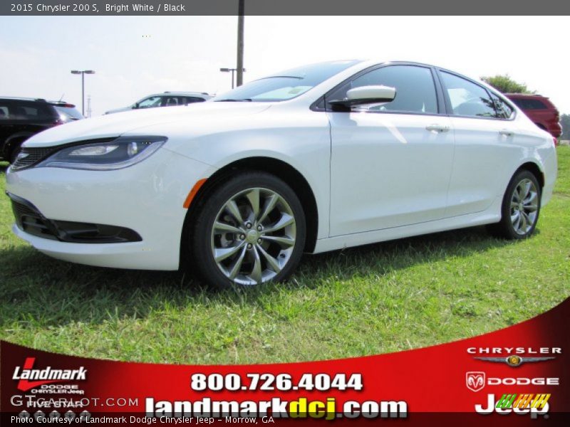 Bright White / Black 2015 Chrysler 200 S