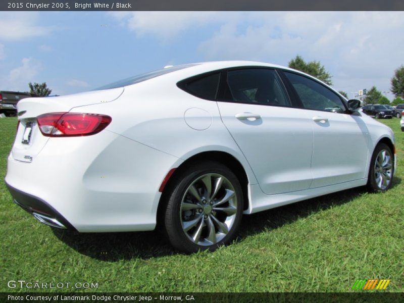 Bright White / Black 2015 Chrysler 200 S