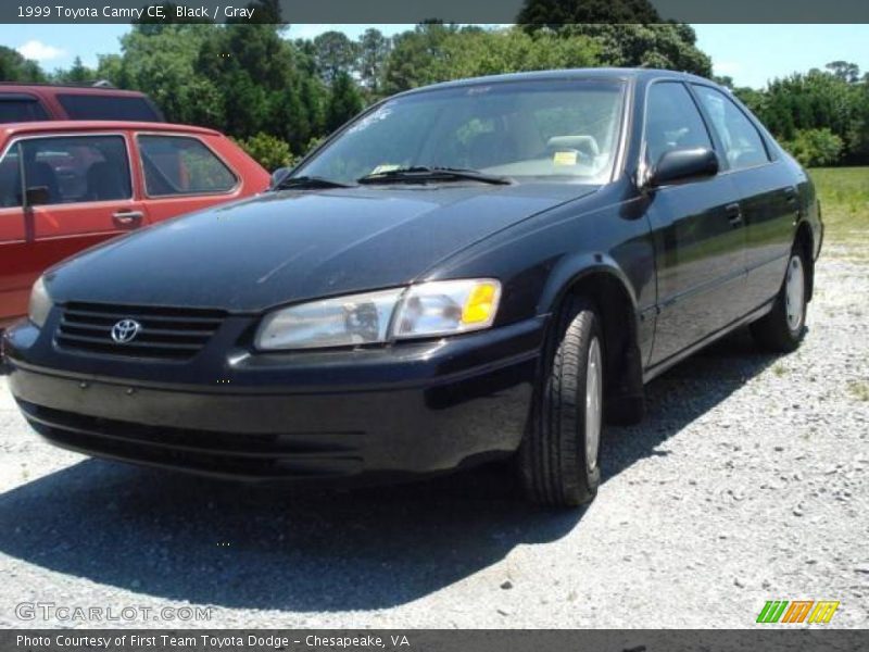 Black / Gray 1999 Toyota Camry CE