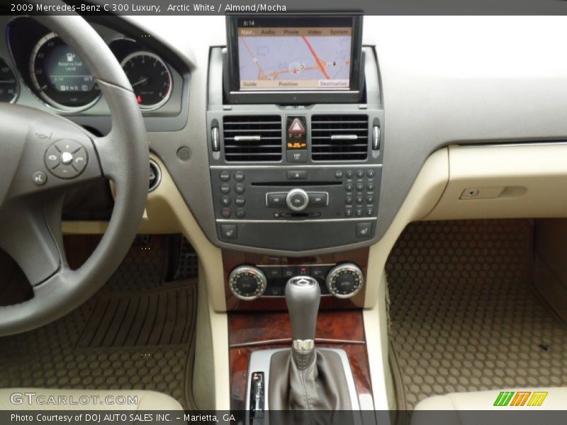 Arctic White / Almond/Mocha 2009 Mercedes-Benz C 300 Luxury