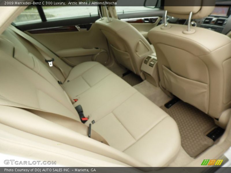 Arctic White / Almond/Mocha 2009 Mercedes-Benz C 300 Luxury