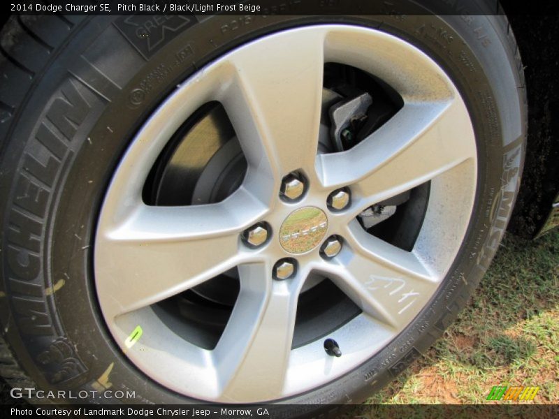 Pitch Black / Black/Light Frost Beige 2014 Dodge Charger SE