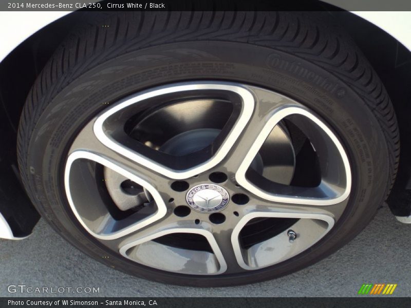 Cirrus White / Black 2014 Mercedes-Benz CLA 250