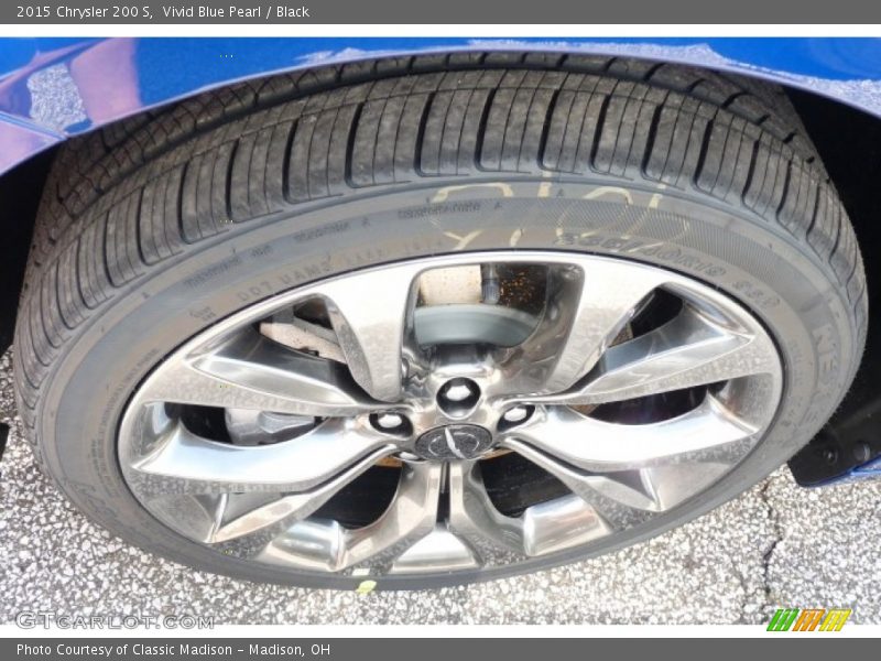 Vivid Blue Pearl / Black 2015 Chrysler 200 S