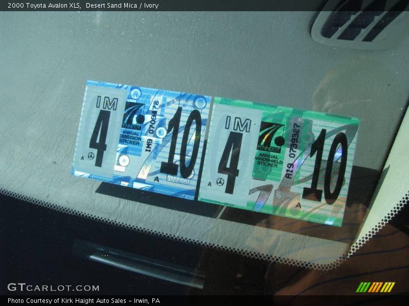 Desert Sand Mica / Ivory 2000 Toyota Avalon XLS