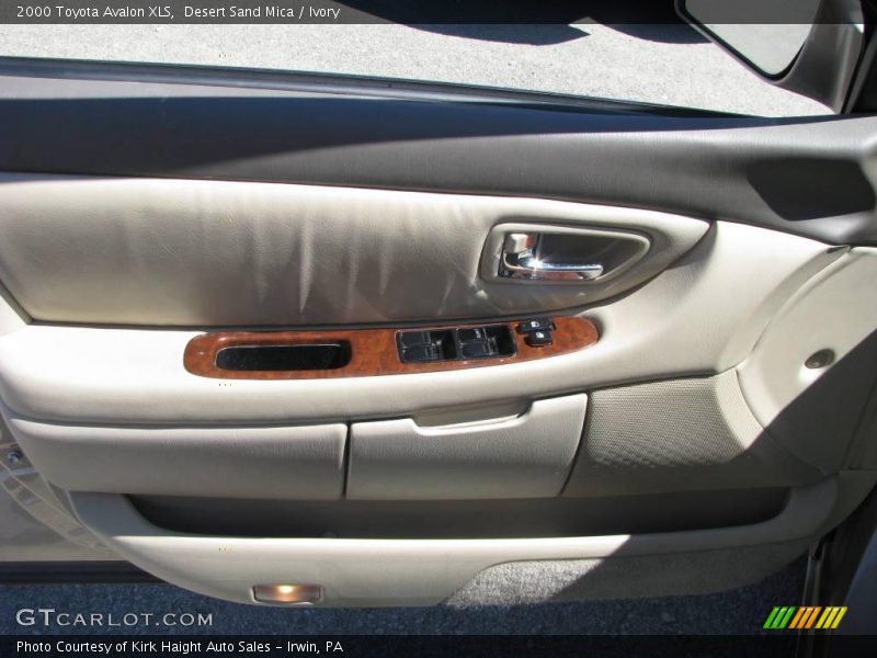 Desert Sand Mica / Ivory 2000 Toyota Avalon XLS