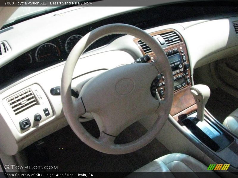 Desert Sand Mica / Ivory 2000 Toyota Avalon XLS