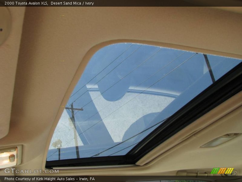 Desert Sand Mica / Ivory 2000 Toyota Avalon XLS