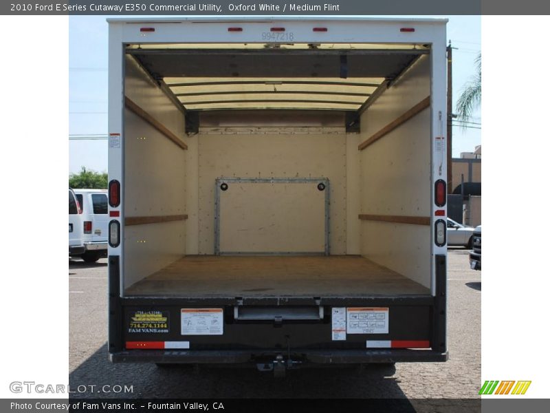 Oxford White / Medium Flint 2010 Ford E Series Cutaway E350 Commercial Utility