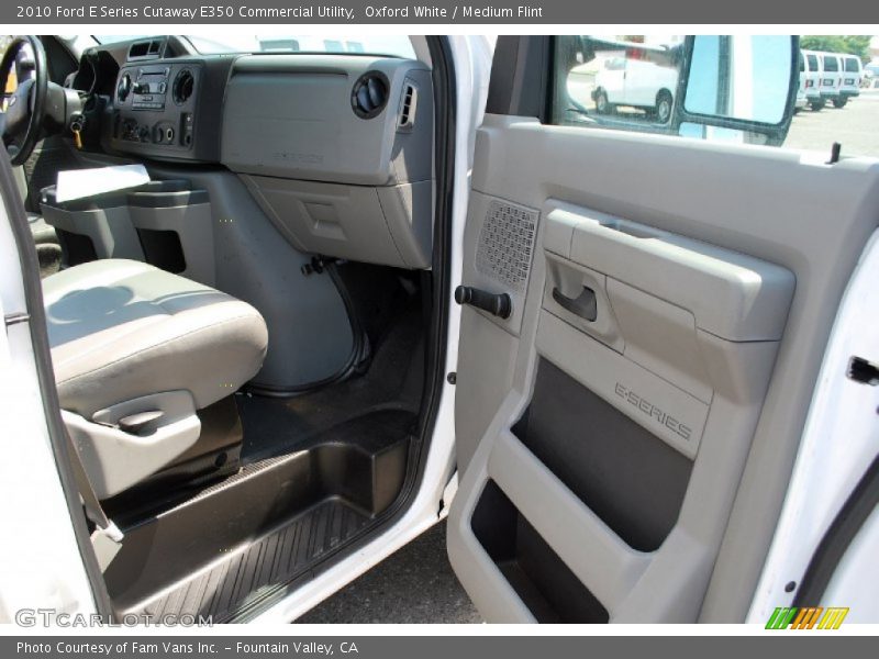 Oxford White / Medium Flint 2010 Ford E Series Cutaway E350 Commercial Utility