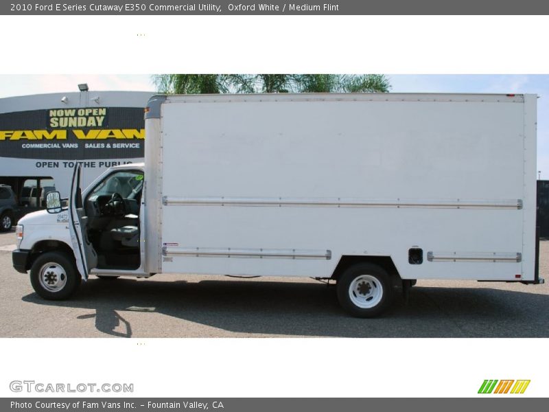 Oxford White / Medium Flint 2010 Ford E Series Cutaway E350 Commercial Utility