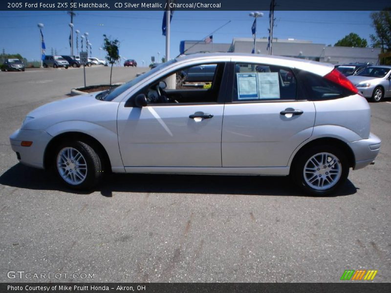 CD Silver Metallic / Charcoal/Charcoal 2005 Ford Focus ZX5 SE Hatchback