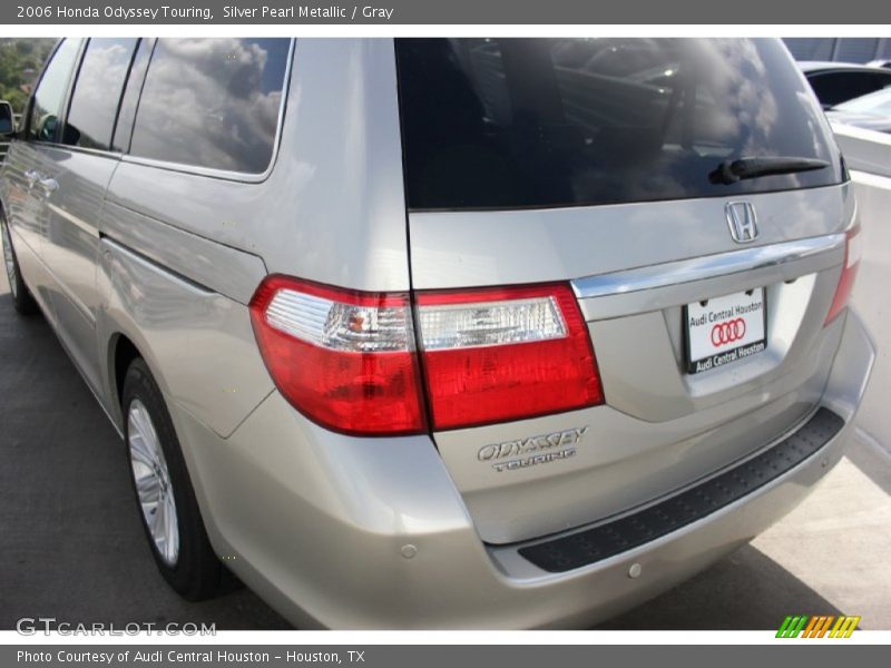 Silver Pearl Metallic / Gray 2006 Honda Odyssey Touring
