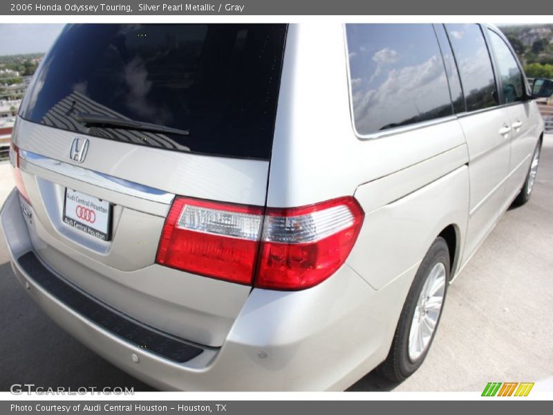 Silver Pearl Metallic / Gray 2006 Honda Odyssey Touring
