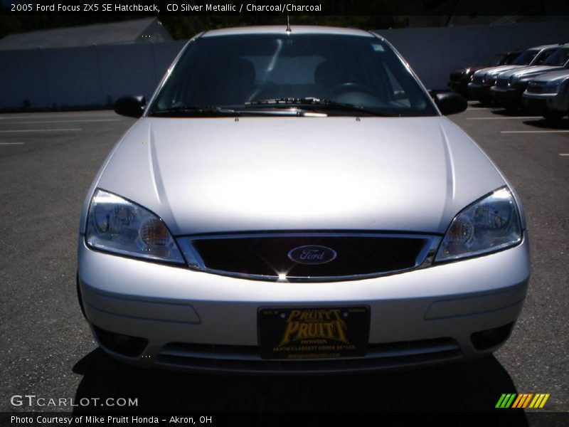 CD Silver Metallic / Charcoal/Charcoal 2005 Ford Focus ZX5 SE Hatchback