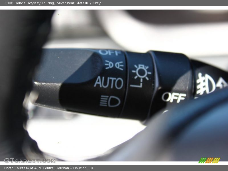 Silver Pearl Metallic / Gray 2006 Honda Odyssey Touring