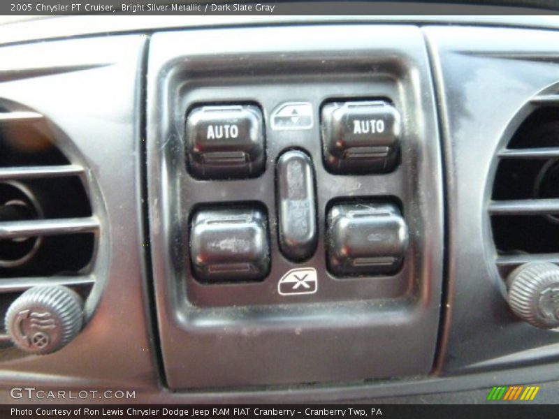 Bright Silver Metallic / Dark Slate Gray 2005 Chrysler PT Cruiser