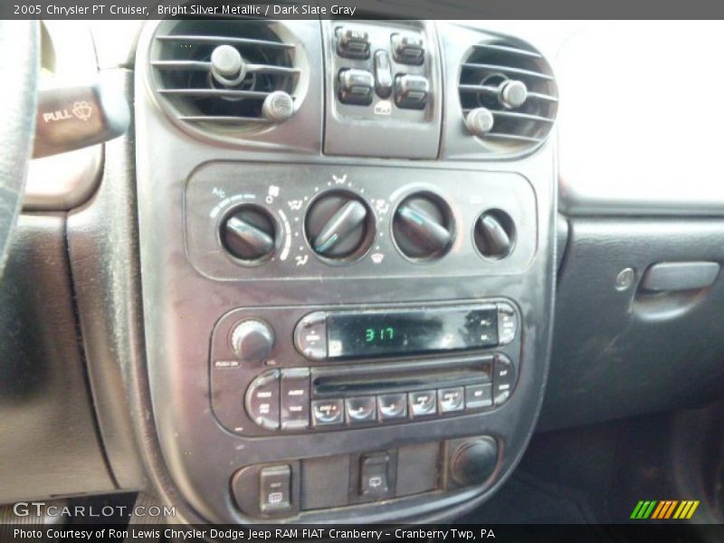 Bright Silver Metallic / Dark Slate Gray 2005 Chrysler PT Cruiser