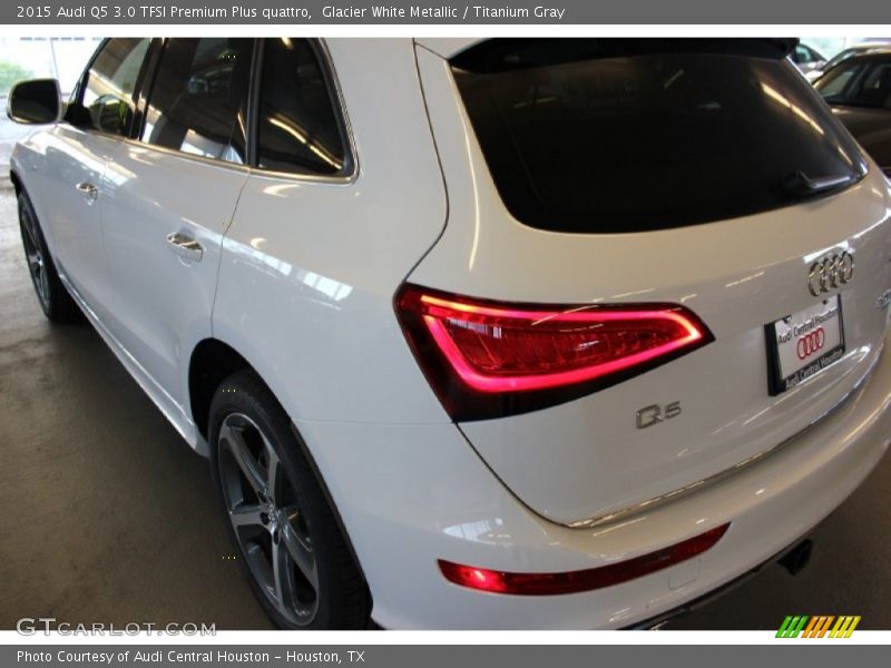 Glacier White Metallic / Titanium Gray 2015 Audi Q5 3.0 TFSI Premium Plus quattro