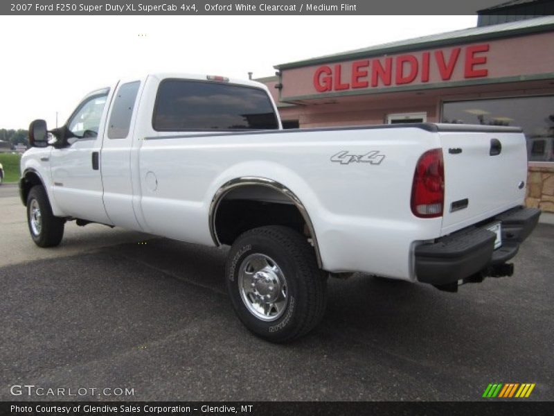 Oxford White Clearcoat / Medium Flint 2007 Ford F250 Super Duty XL SuperCab 4x4