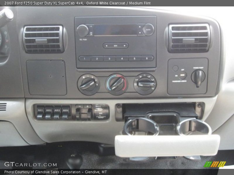 Oxford White Clearcoat / Medium Flint 2007 Ford F250 Super Duty XL SuperCab 4x4