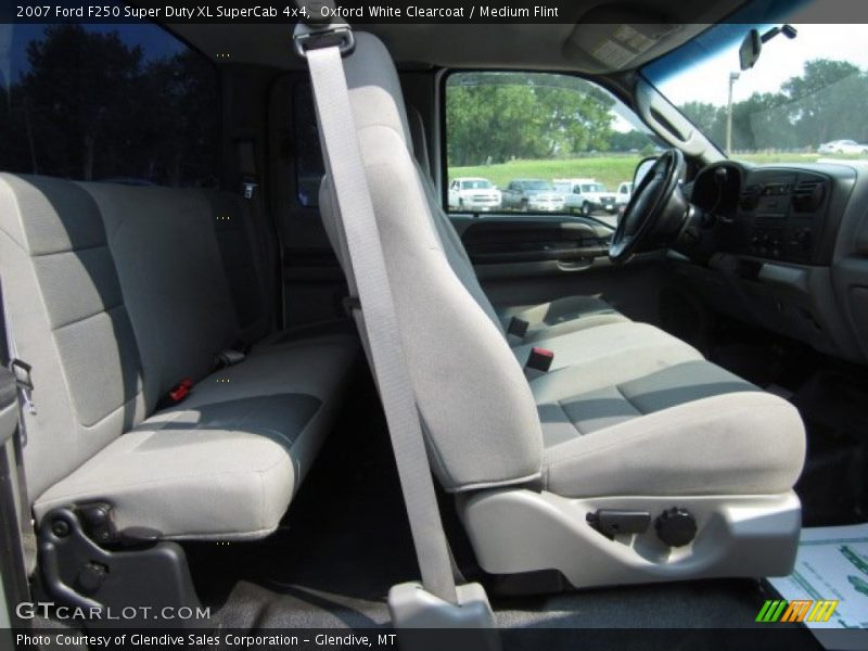 Oxford White Clearcoat / Medium Flint 2007 Ford F250 Super Duty XL SuperCab 4x4