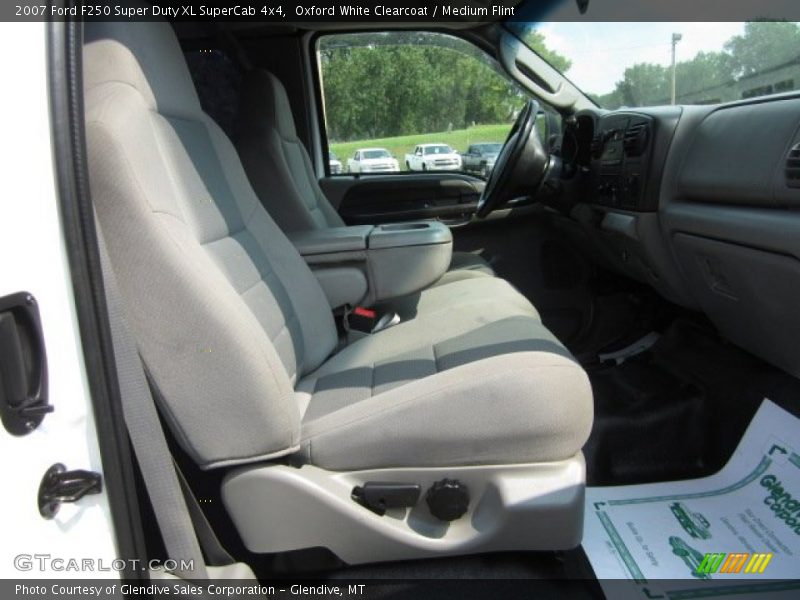 Oxford White Clearcoat / Medium Flint 2007 Ford F250 Super Duty XL SuperCab 4x4