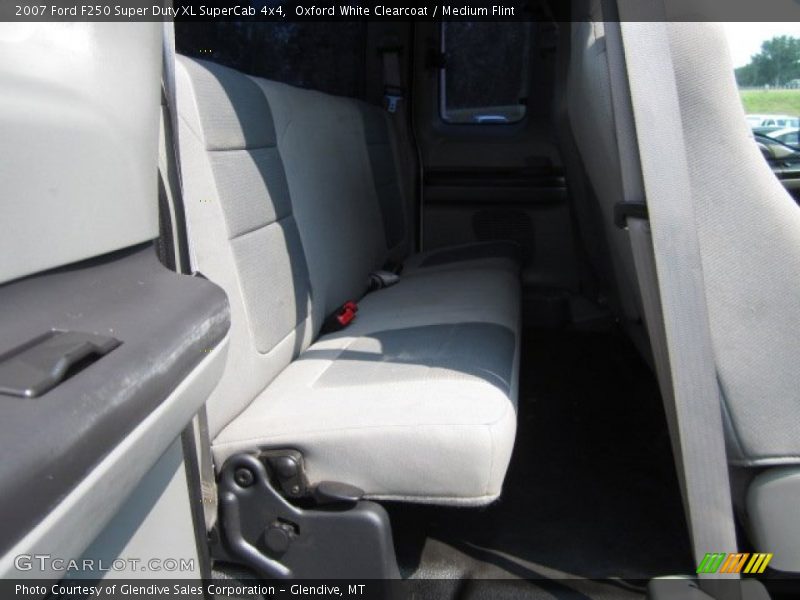 Oxford White Clearcoat / Medium Flint 2007 Ford F250 Super Duty XL SuperCab 4x4