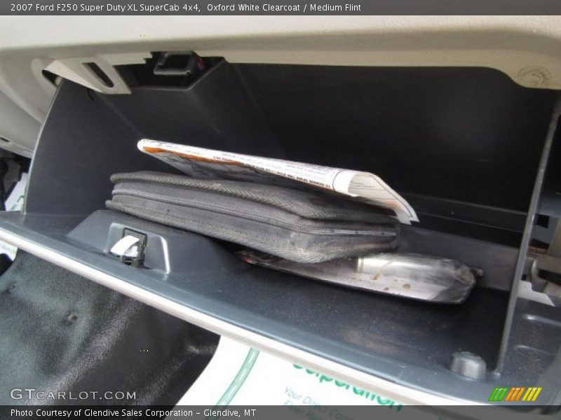 Oxford White Clearcoat / Medium Flint 2007 Ford F250 Super Duty XL SuperCab 4x4