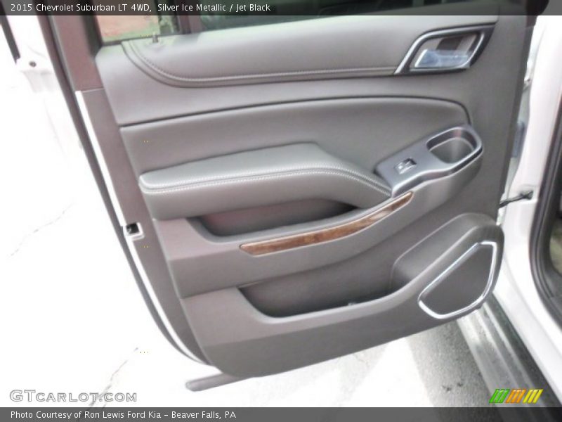 Silver Ice Metallic / Jet Black 2015 Chevrolet Suburban LT 4WD
