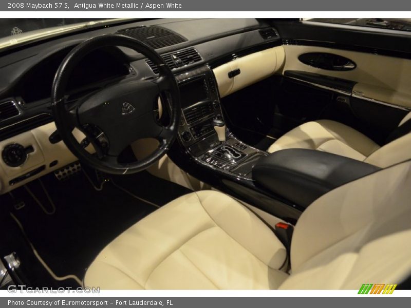  2008 57 S Aspen White Interior