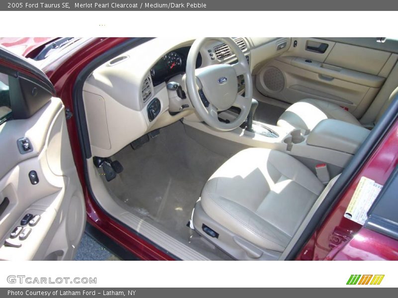 Merlot Pearl Clearcoat / Medium/Dark Pebble 2005 Ford Taurus SE