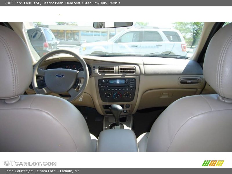 Merlot Pearl Clearcoat / Medium/Dark Pebble 2005 Ford Taurus SE