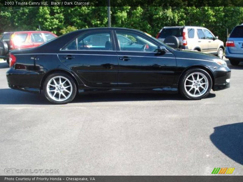 Black / Dark Charcoal 2003 Toyota Camry XLE