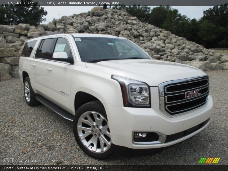 Front 3/4 View of 2015 Yukon XL SLT 4WD