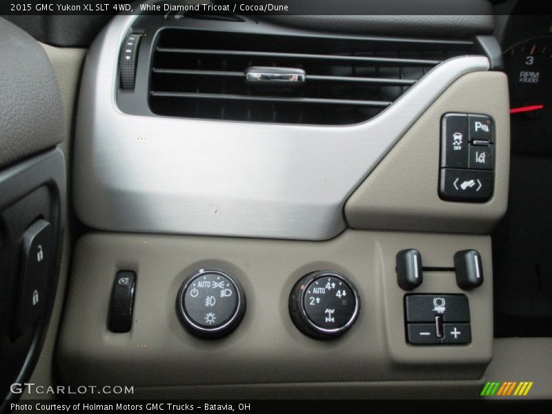 White Diamond Tricoat / Cocoa/Dune 2015 GMC Yukon XL SLT 4WD
