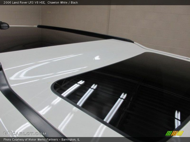 Chawton White / Black 2006 Land Rover LR3 V8 HSE