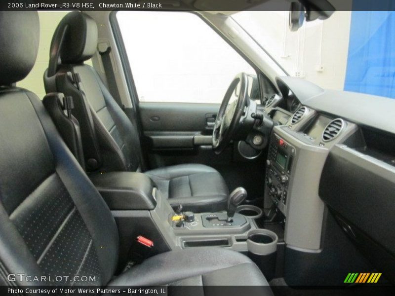 Chawton White / Black 2006 Land Rover LR3 V8 HSE
