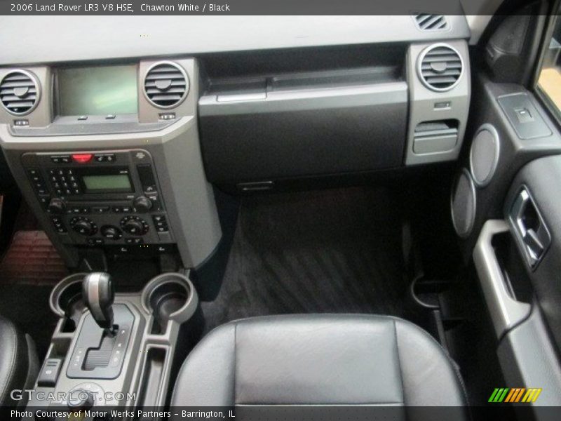 Chawton White / Black 2006 Land Rover LR3 V8 HSE