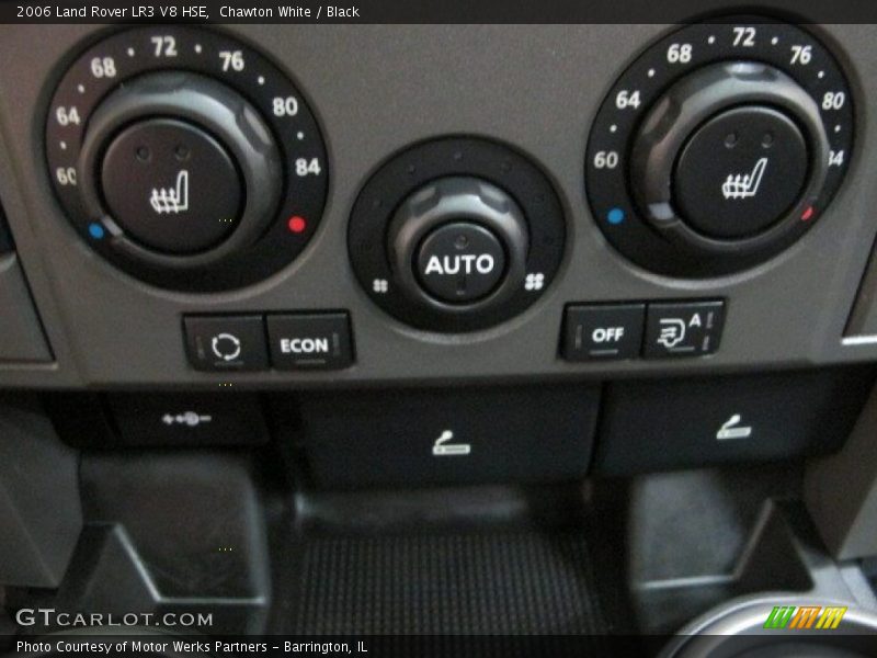 Chawton White / Black 2006 Land Rover LR3 V8 HSE