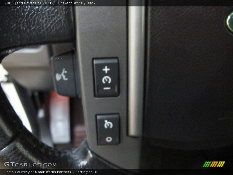 Chawton White / Black 2006 Land Rover LR3 V8 HSE