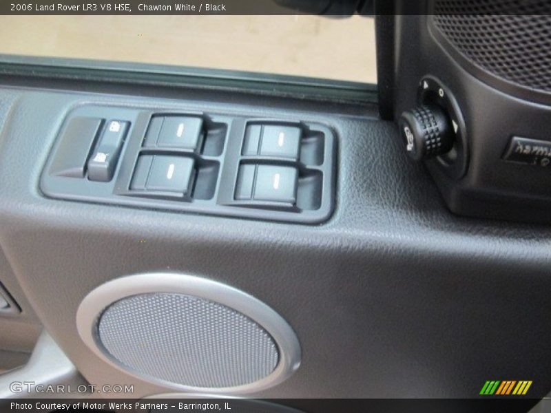 Chawton White / Black 2006 Land Rover LR3 V8 HSE