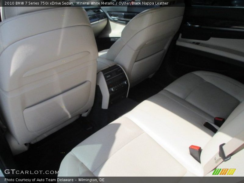Mineral White Metallic / Oyster/Black Nappa Leather 2010 BMW 7 Series 750i xDrive Sedan